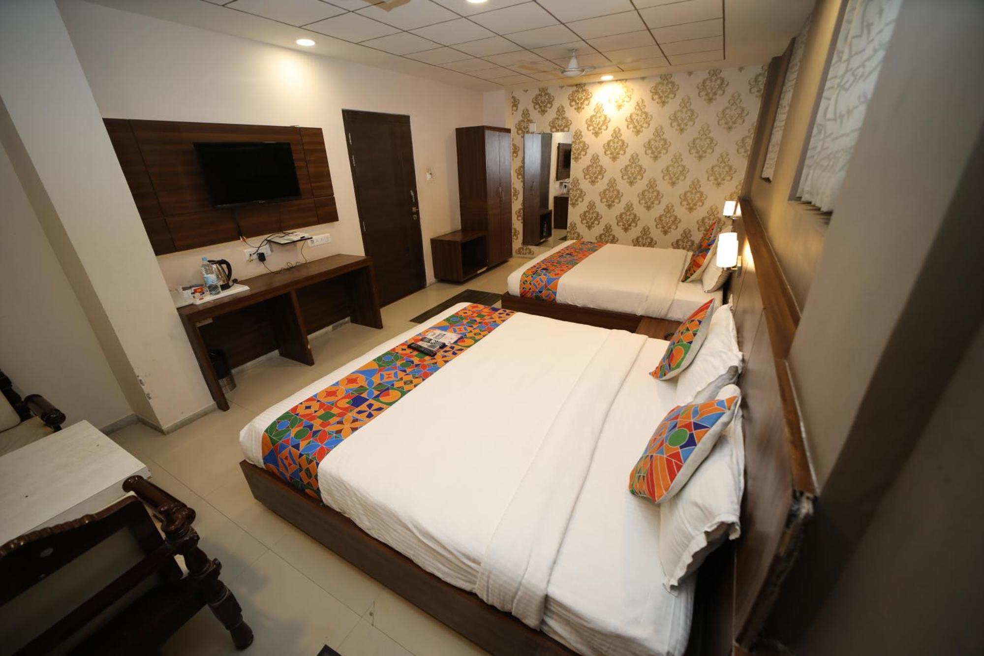 Hotel Damanis Udajpur Zewnętrze zdjęcie
