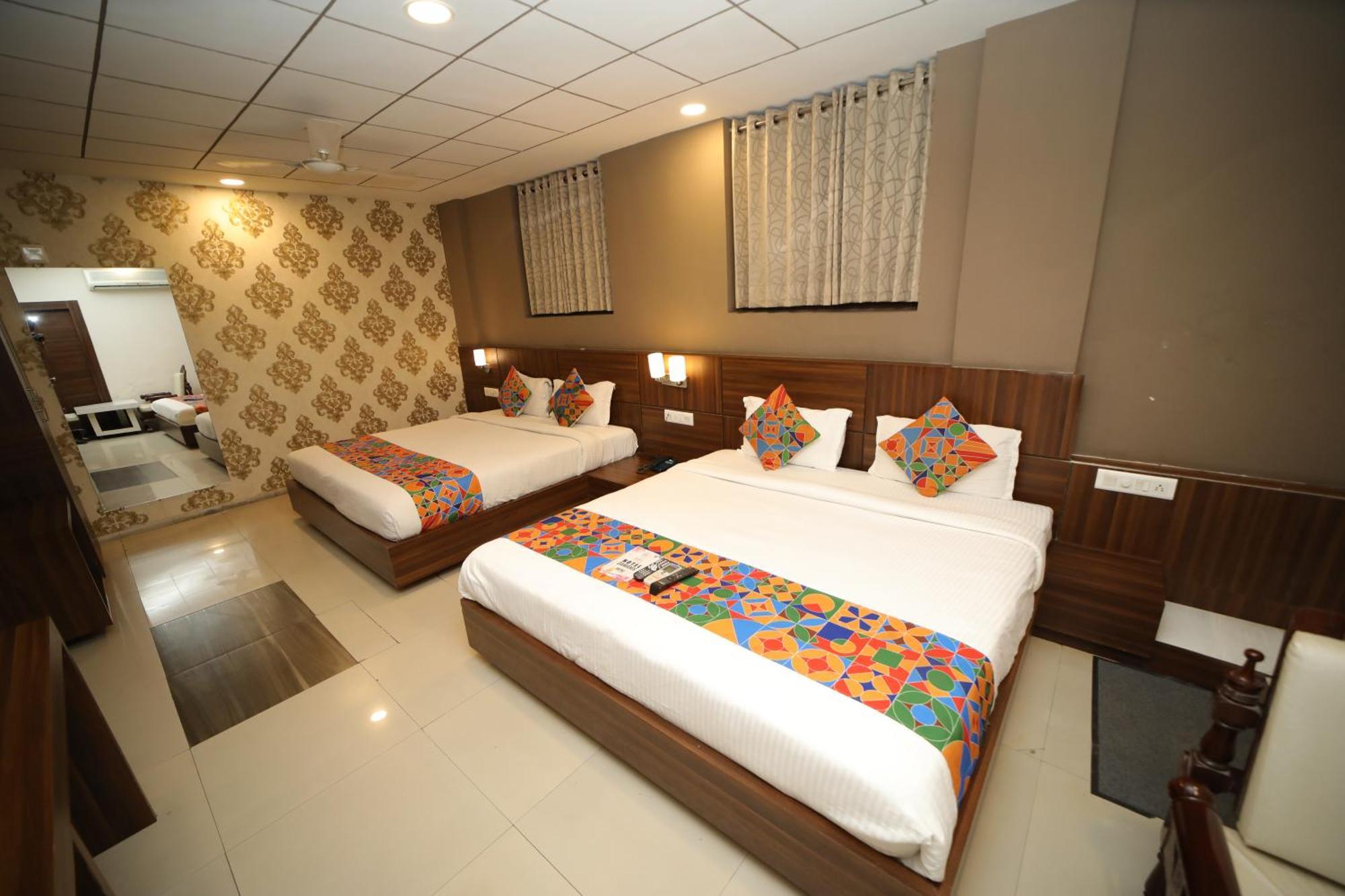 Hotel Damanis Udajpur Zewnętrze zdjęcie