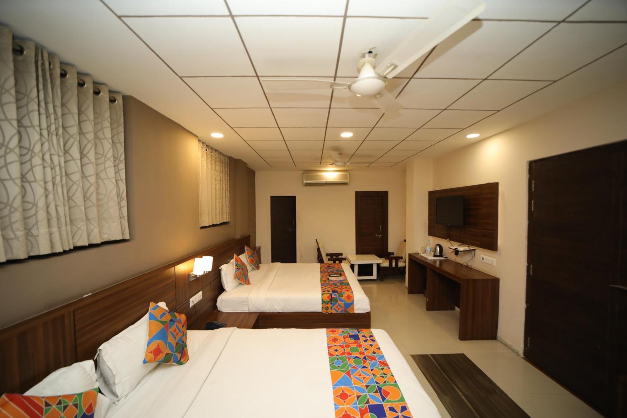 Hotel Damanis Udajpur Zewnętrze zdjęcie