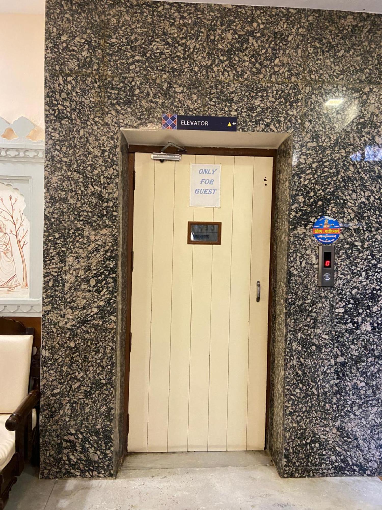 Hotel Damanis Udajpur Zewnętrze zdjęcie